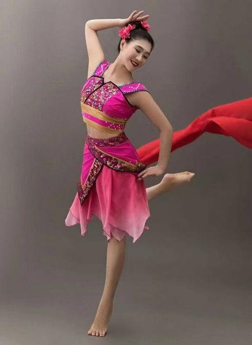 非遗“出圈”：中国歌舞编导夏冰的破茧智慧和时代礼赞