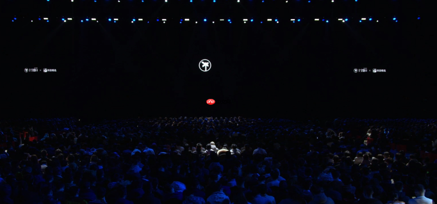 时隔 7 年再办“科技春晚”，罗永浩为延迟超 40 分钟开场致歉