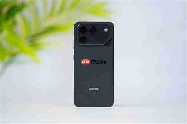 10000mAh巨无霸电池仅2599元起！荣耀WIN RT图赏