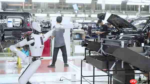 第一具身大模型获21亿元融资，银河通用机器人估值突破200亿