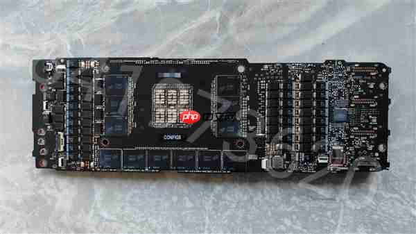 Titan Ada巨卡原型现身：48GB显存、四插槽、900W供电