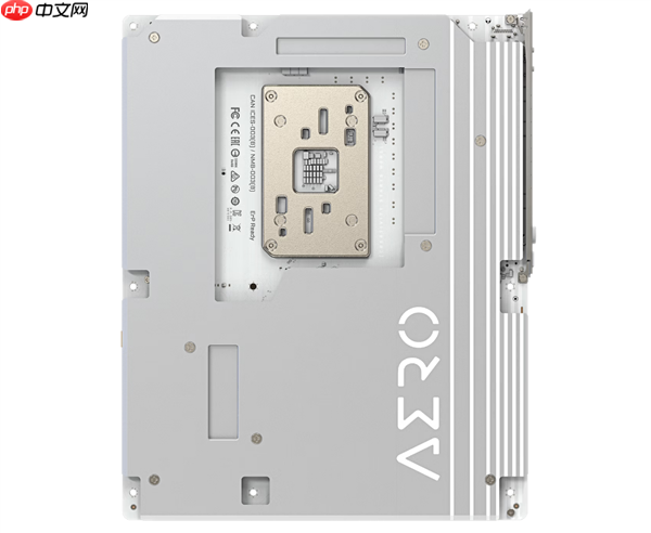 主板用上木头、皮革：技嘉X870E AERO X3D WOOD开售！定价3999元