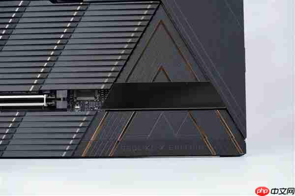 限量1000块！微星MEG X870E GODLIKE X EDITION主板图赏