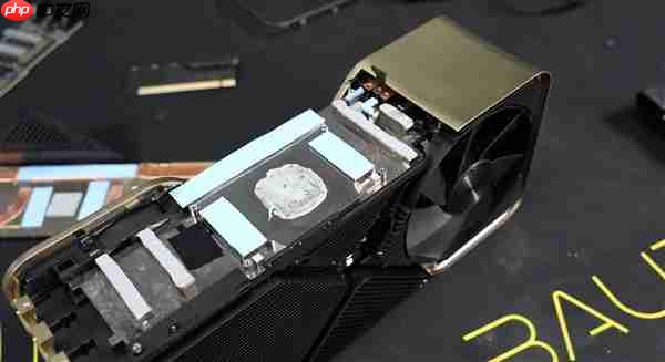 NVIDIA从未发布的900W显卡Titan Ada！被大神拆解了