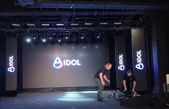 俄最新机器人当众“散架”，“校准问题”还是实力露馅？ - php中文网