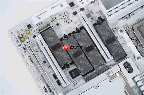 支持DDR5-9000！技嘉X870E AORUS X3D主板图赏