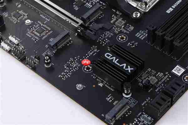 中端装机新方案！影驰联盟 B650M Wi-Fi 黑武士 PLUS 主板评测