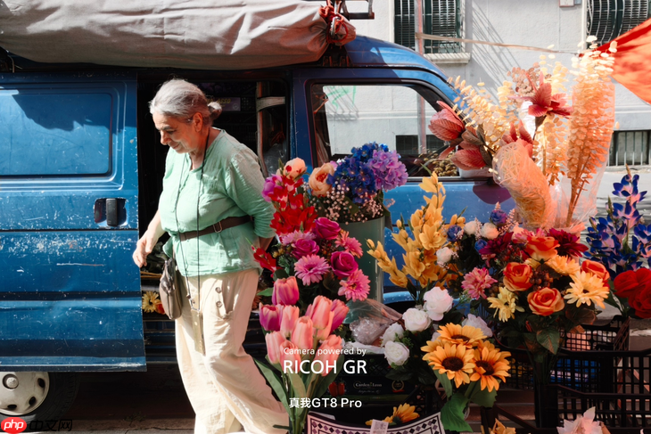 搭载理光GR影像系统，“街拍神器”真我GT8 Pro正式发布，3999元起