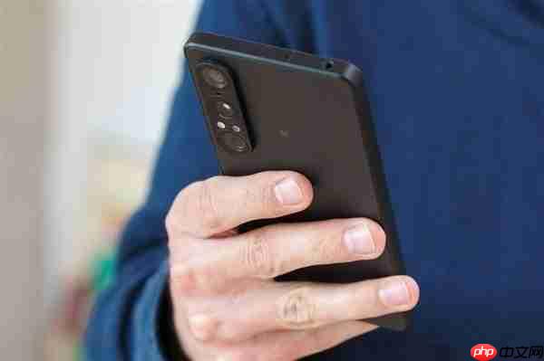 索尼下代Xperia旗舰手机首度现身！共三种型号