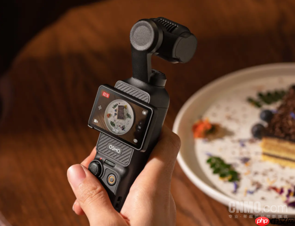 另一层！别人玩AI的时候 荣耀搞起了机器人手机