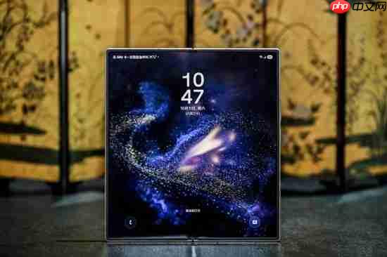 心系天下三星W26:匠心融汇智能成就强者风范