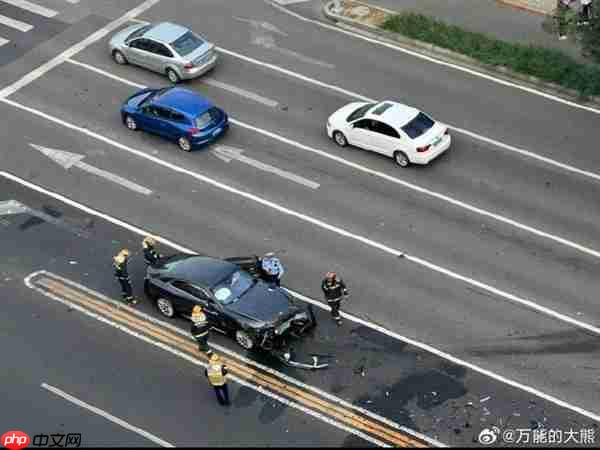 知名车评人陈震发生交通事故 座驾劳斯莱斯闪灵维修费或超百万：曾称买车损险不划算