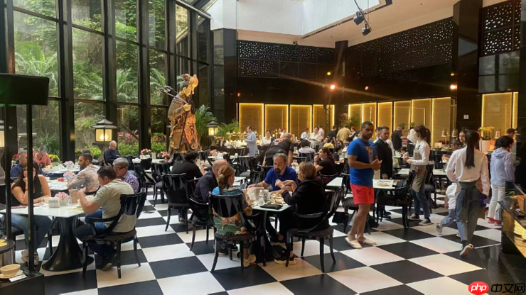 第一批游客已到达！美团旅行发布国庆假期首日热度Top 10景区，山东、上海、广东等多地景区入选