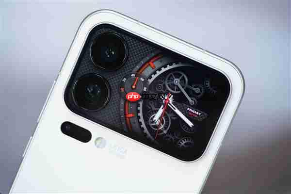 多一块屏对标iPhone 17 Pro Max！小米17 Pro Max图赏