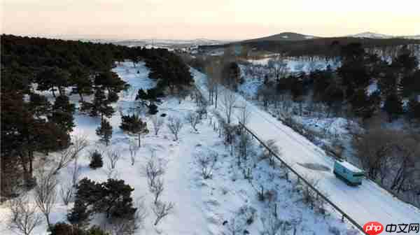 无人配送车驶入千家万户  九识智能何以重塑物流新生态