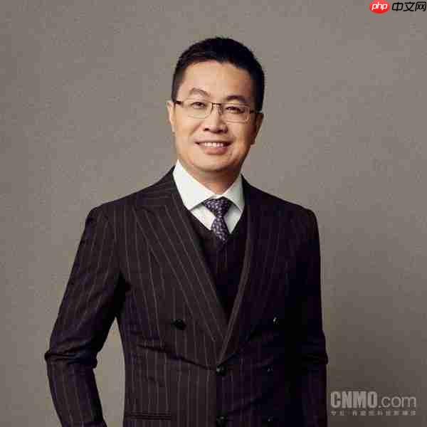 卢伟冰称将试用新iPhone 此前评价其“变化最大的一年”