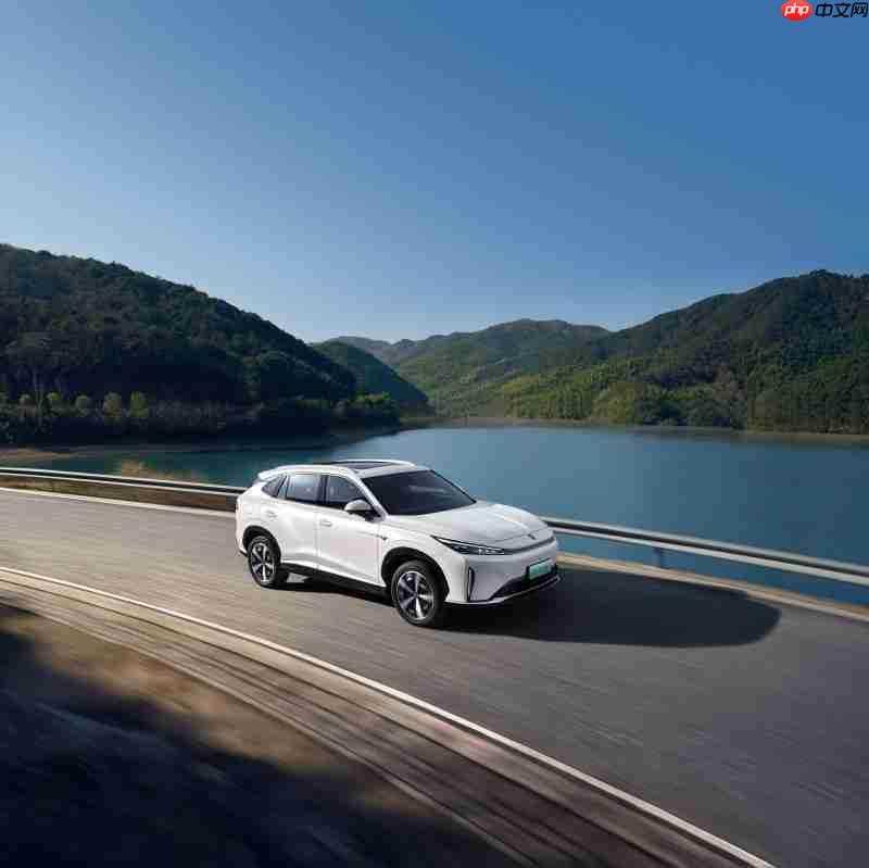 2025油电同价：10万SUV荣威D5XDMH性价比革命