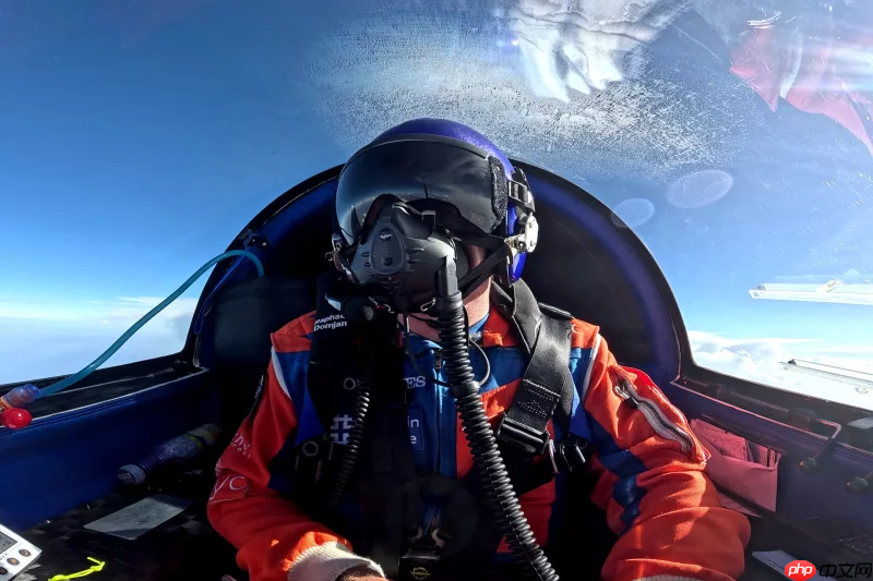 瑞士太阳能电动飞机创下非官方飞行高度纪录，达 9521 米