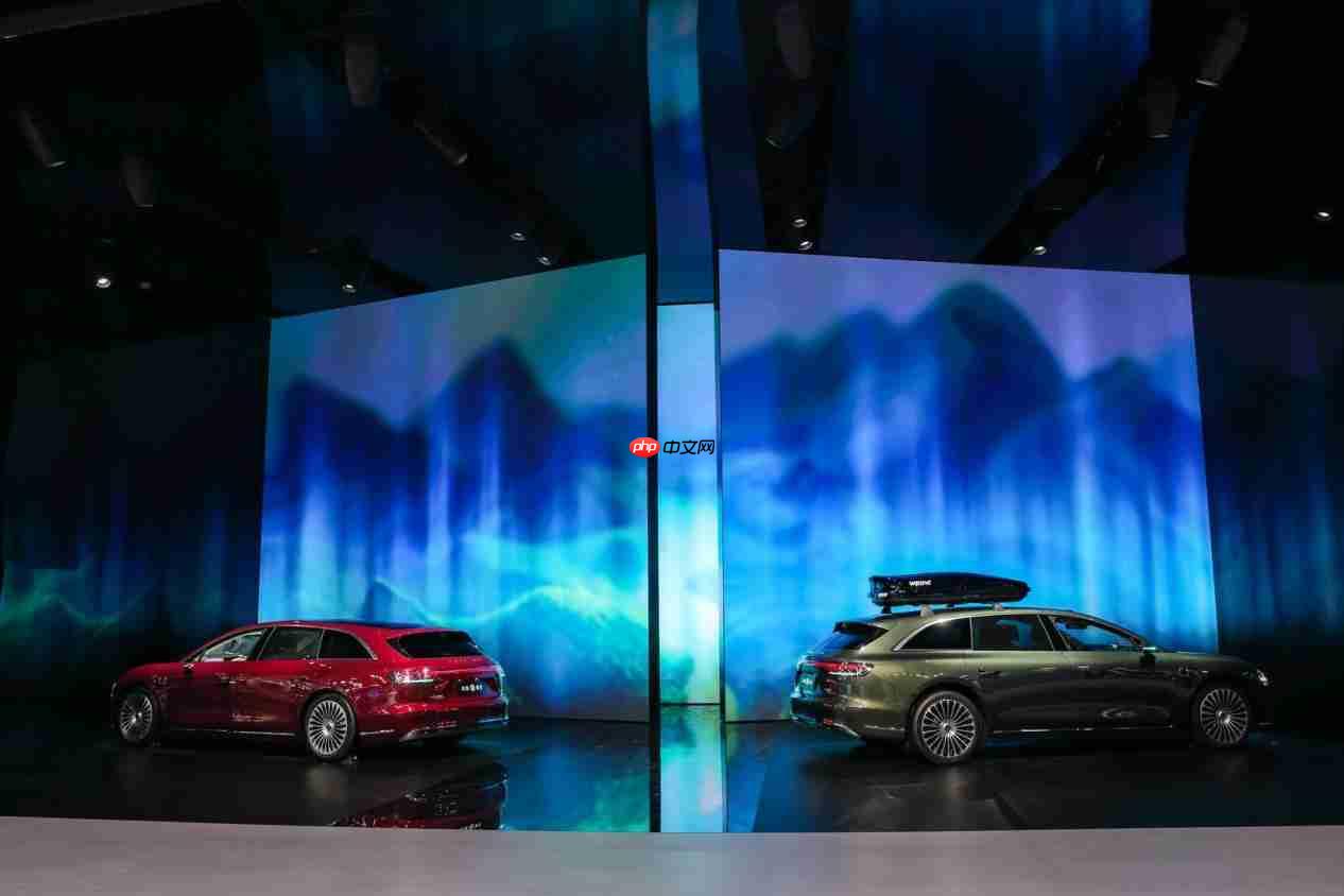 把电影院和K歌房装进车里?享界S9T亮相成都车展