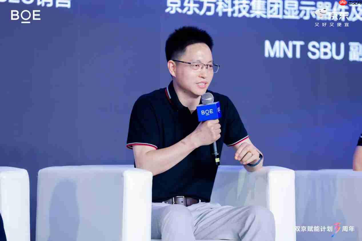 飞利浦EVNIA亮相“双京赋能计划”三周年庆典，“向上卷”引领电竞显示革新