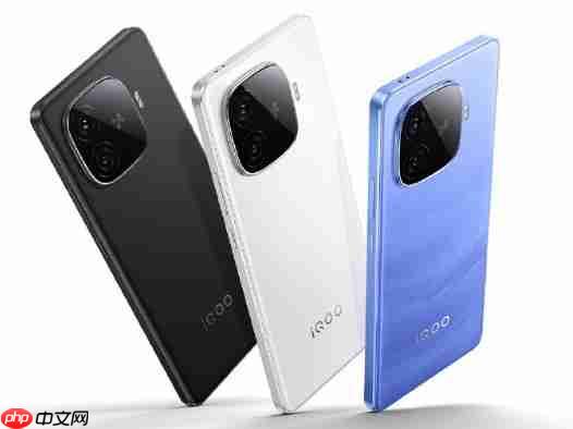 暑期新机大乱斗！巨大容量电池成中端手机标配？