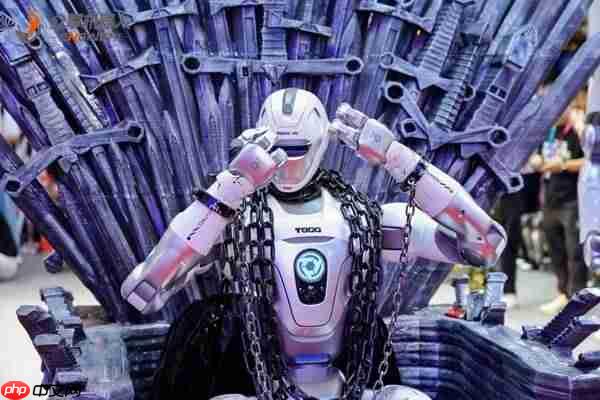 以技术突破为引擎，众擎亮相2025机器人博览会