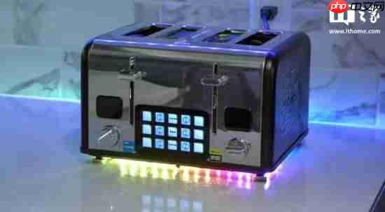 烤面包机主题PC主机：调侃雷蛇未兑现的承诺