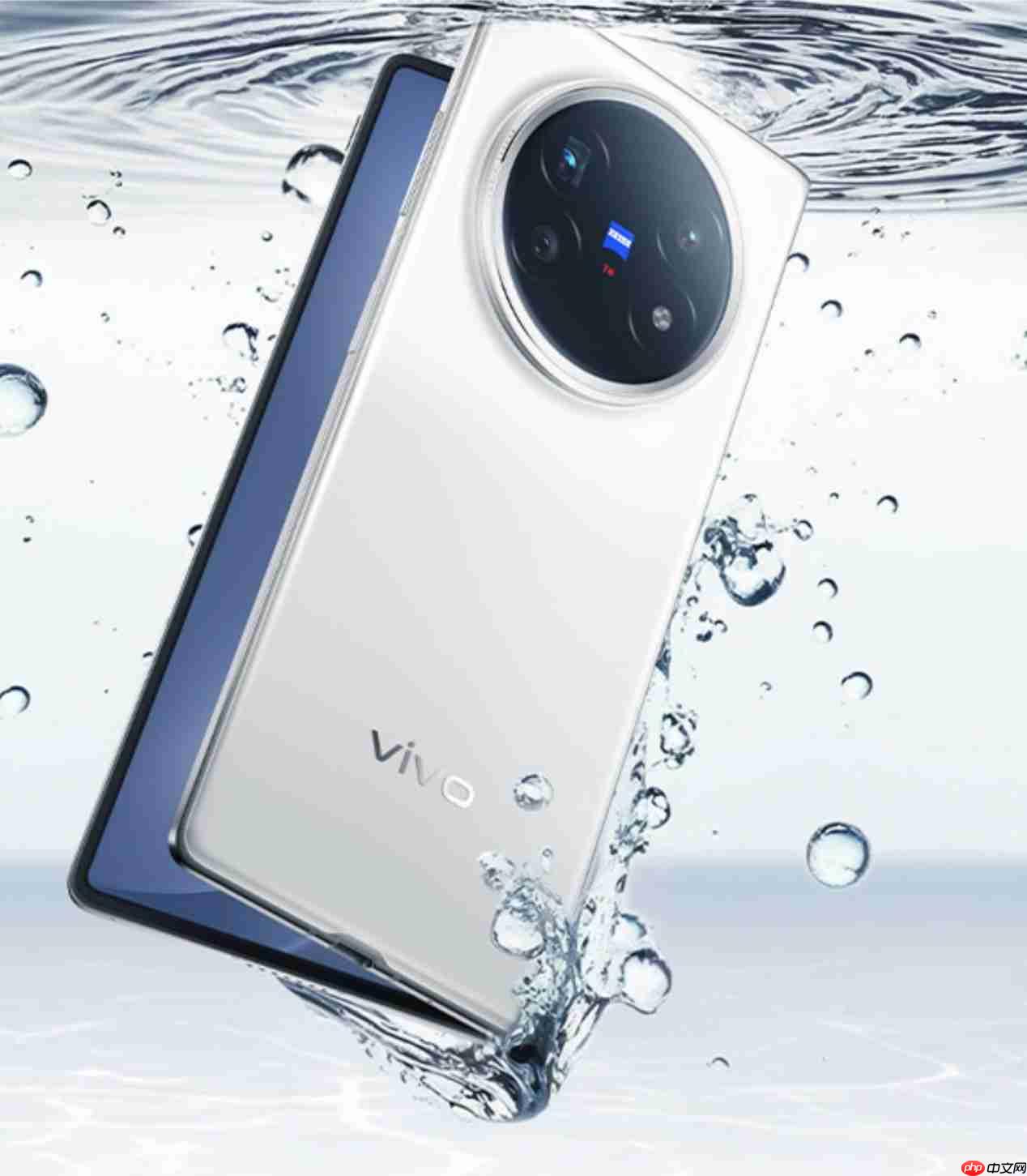 刷新全球大折叠手机的最轻纪录！vivo X Fold5更轻、更薄、更强！