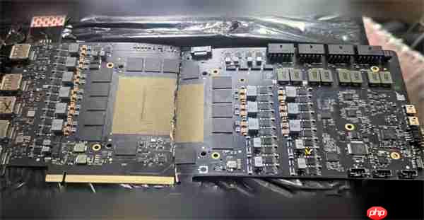 RTX 5090工程样板照片曝光！理论供电能力达2400W