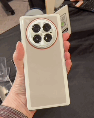 传音MWC秀肌肉：展示Infinix太阳能充电手机与变色墨水屏手机