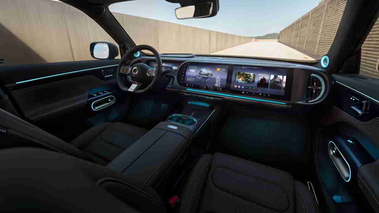 美银分析师：DeepSeek或为中国车企加速自动驾驶开发