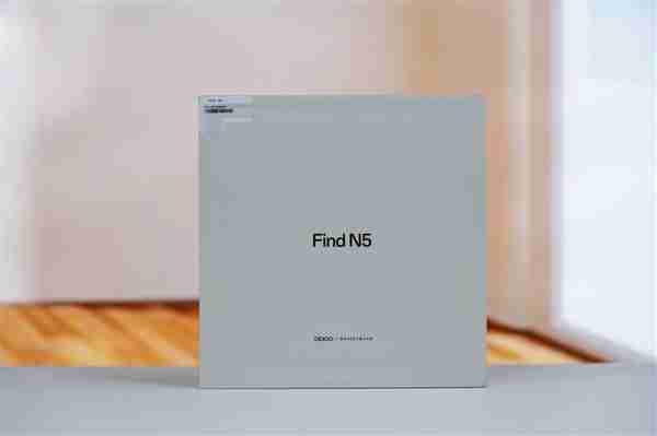 4mm行业最薄折叠屏！OPPO Find N5图赏