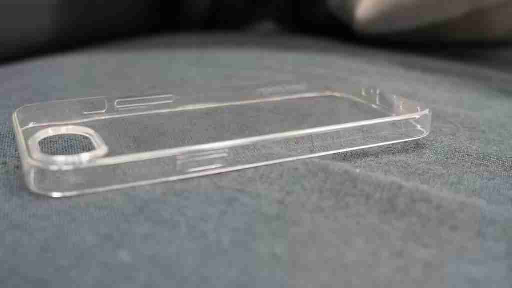 苹果iPhone SE 4手机壳曝光：单摄方案，尺寸差异恐不兼容iPhone 14手机壳