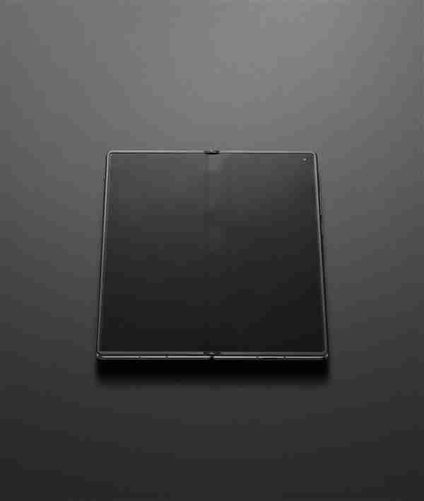 平整得不像折叠屏！刘作虎秀出OPPO Find N5：你永远可以相信OPPO