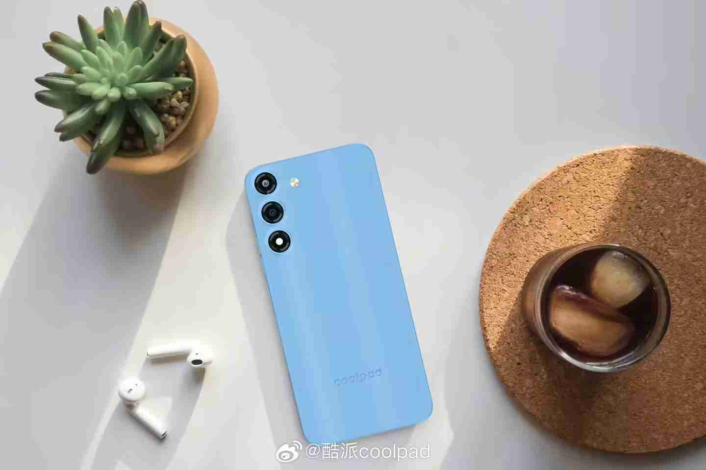 酷派推出Y77手机：3900毫安时电池、6G+128G存储规格