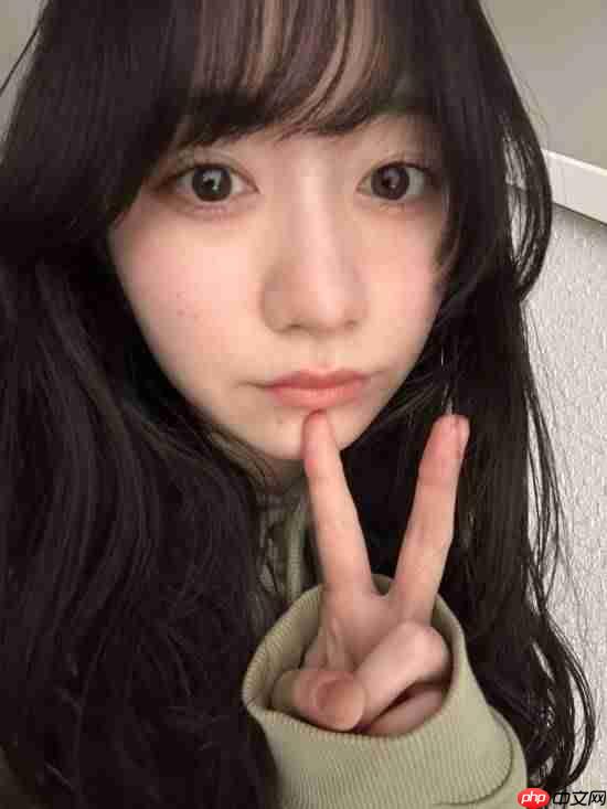 《寂静岭f》凛子演员预告直播 晒出美丽新自拍