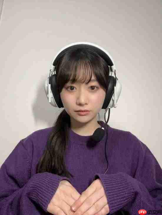 《寂静岭f》凛子演员近照：可爱到想被她从楼梯上推倒