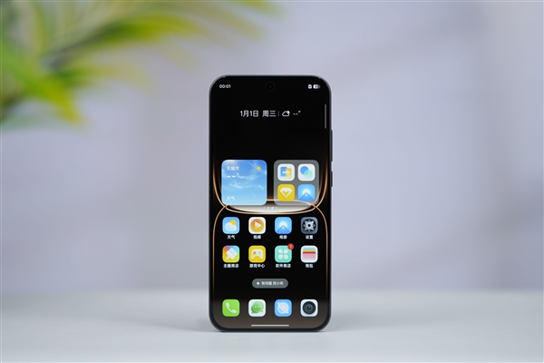 透明RGB光环 辨识度拉满！真我Neo8图赏