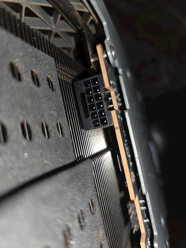 真心没法用！蓝宝石RX 9070 XT 16针供电接口烧了7个