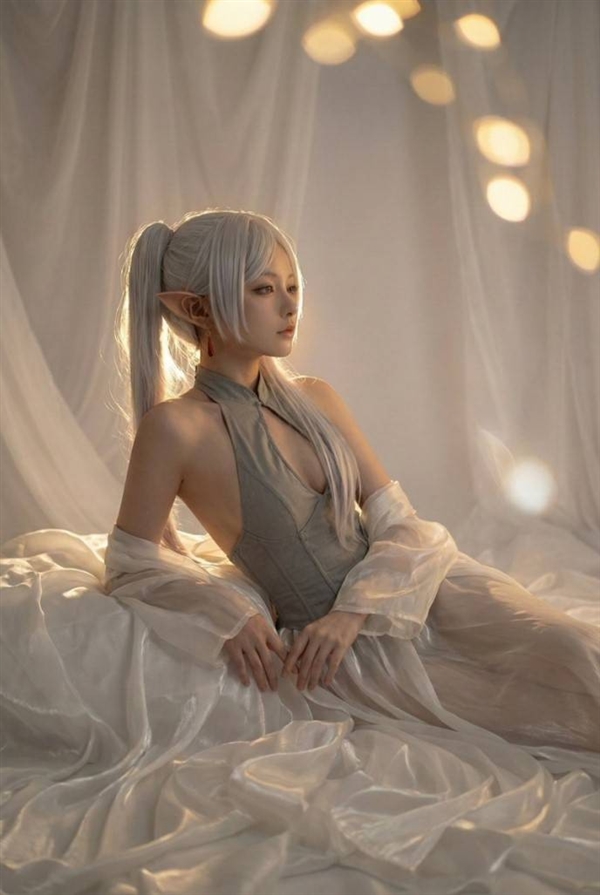 大神用AI制作《芙莉莲》Cos图：媲美真人