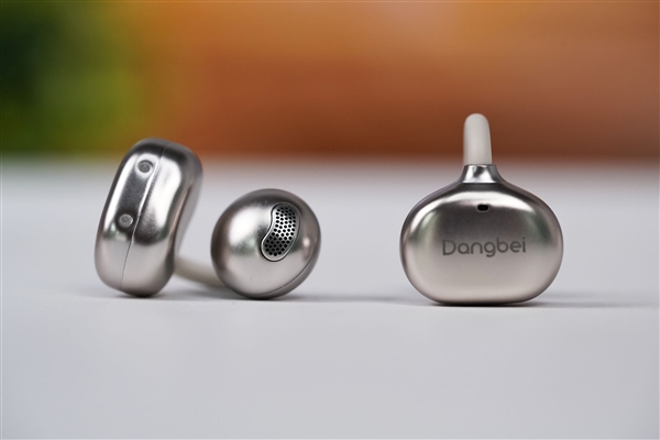 耳机盒居然带屏幕！999元当贝Air 1图赏